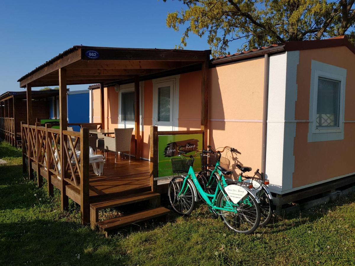 Naturist Mobile Homes Eden In Fkk Ulika Poreč Exterior foto