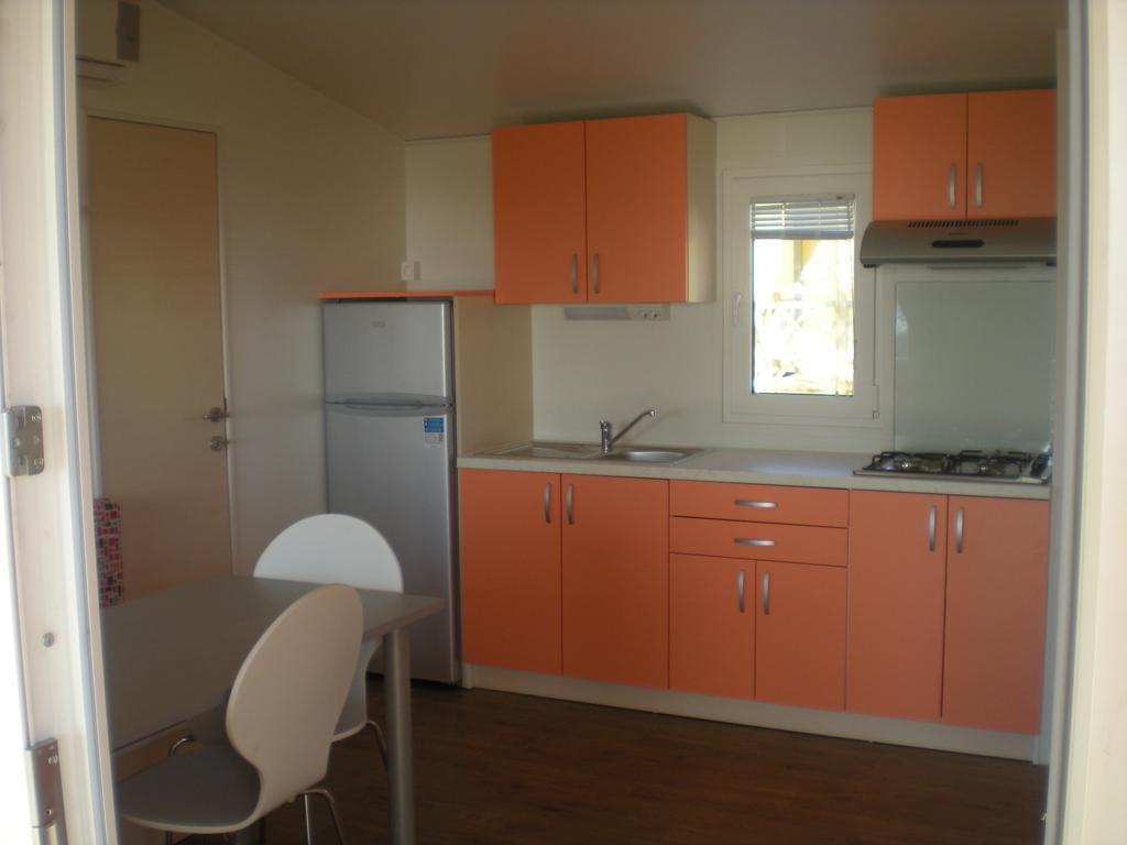 Naturist Mobile Homes Eden In Fkk Ulika Poreč Habitación foto
